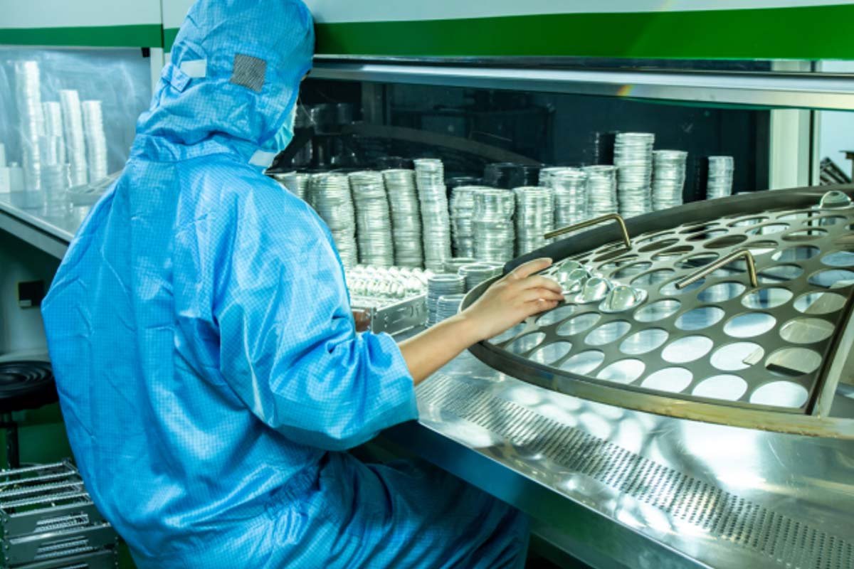 Precision molding and annealing of glass lenses